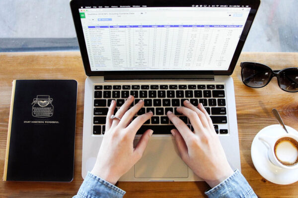 how-to-scroll-on-macbook